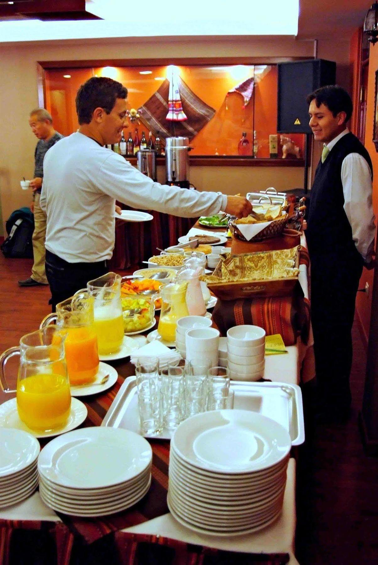 Conde De Lemos Hotel Puno Restaurant photo